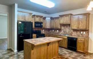 3 beds, 2 baths, $1,700