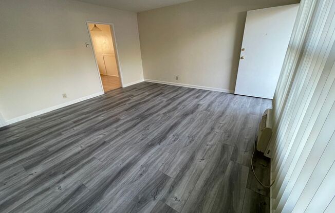 Studio, 1 bath, 360 sqft, $1,650, Unit 03