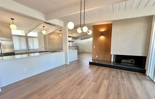 Eichler Mid-Century Home, Newly Renovated