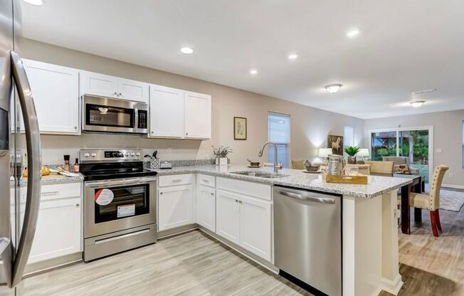 3 beds, 2 baths, 1,456 sqft, $1,999, Unit 5480