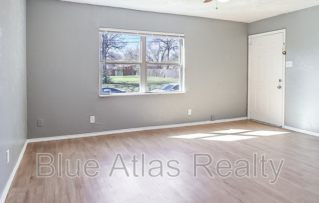 1212 RIVERVIEW DR