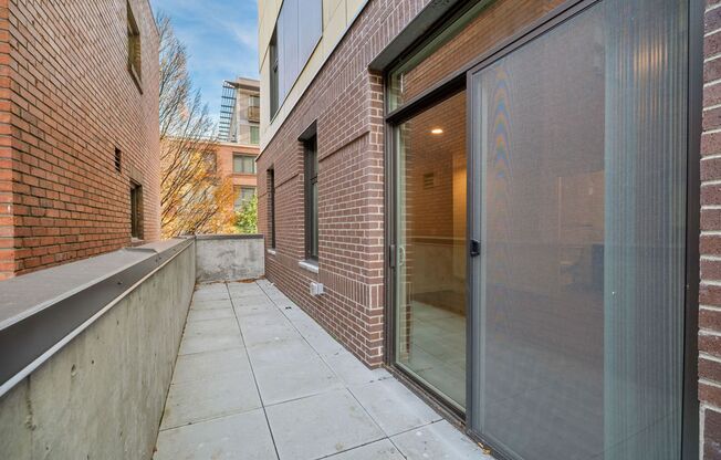 2 beds, 1 bath, 660 sqft, $2,200, Unit 208