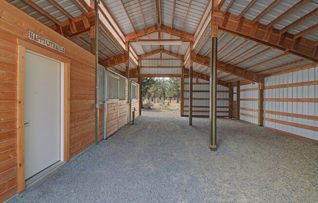 3 Bed 2 Bath Horse Property-Stables-Coral-10 acres Fully Fenced