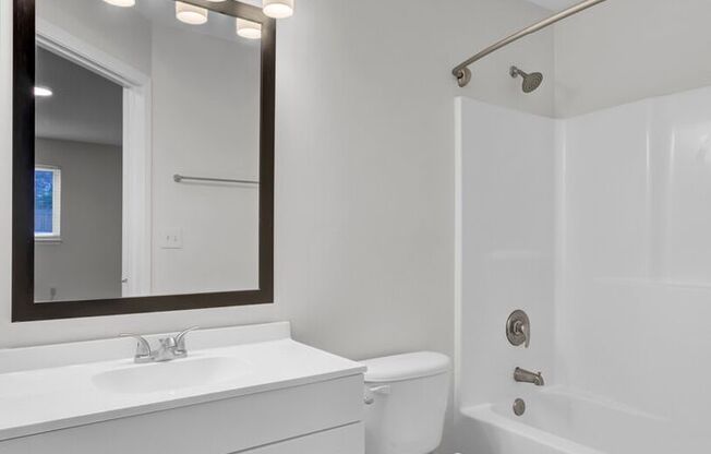 Studio, 1 bath, 329 sqft, $1,185, Unit 146
