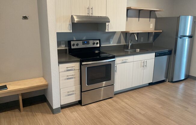 1 bed, 1.5 baths, 1,316 sqft, $1,760, Unit 312