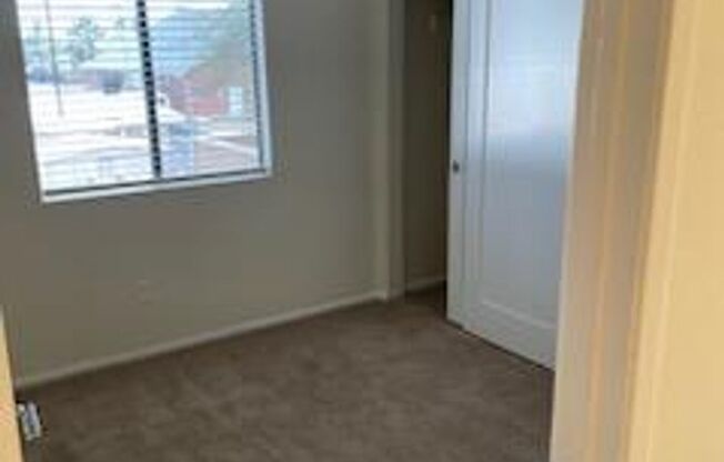 2 beds, 1 bath, 707 sqft, $1,159, Unit 8229
