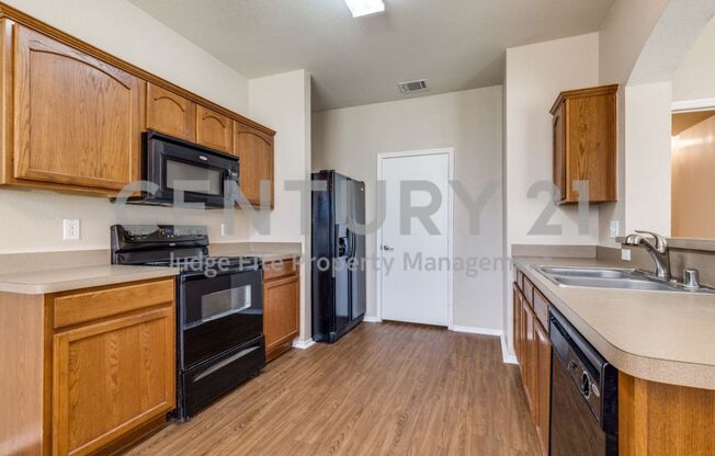 Spacious 2-Story 3/2.5/2 Townhome in Falcons Lair For Rent!