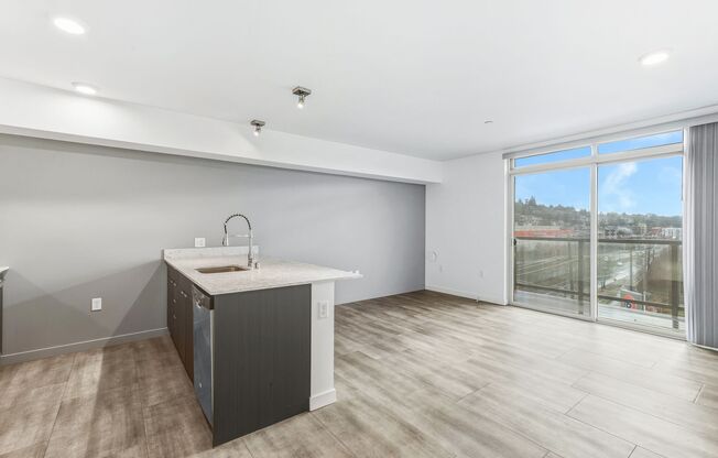 1 bed, 1 bath, 587 sqft, $1,975, Unit 703