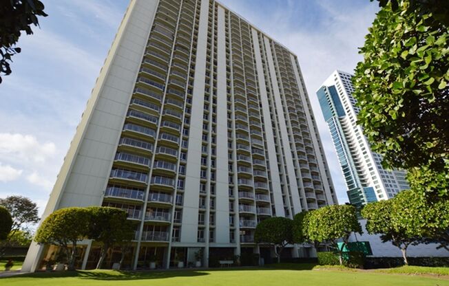 2 beds, 2 baths, $3,500, Unit # 1212