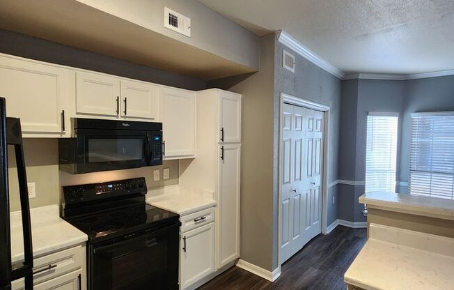 2 beds, 2 baths, 1,089 sqft, $1,925, Unit 401-u