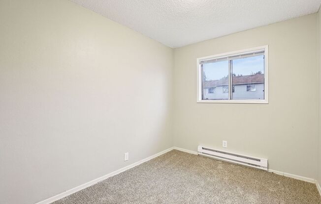 3 beds, 1.5 baths, 963 sqft, $1,749, Unit D-03