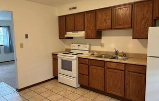 2 beds, 1 bath, $850, Unit 1