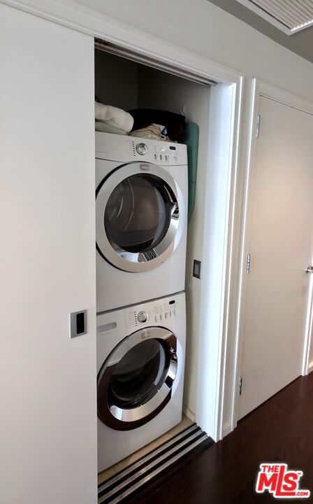 1 bed, 2 baths, 1,400 sqft, $4,200, Unit 1116