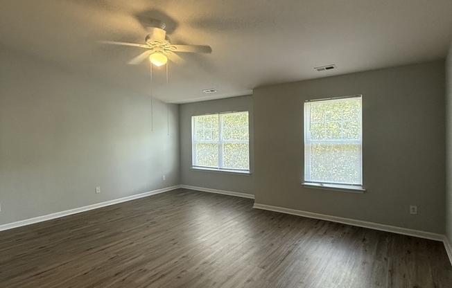 2201 RAVEN RD