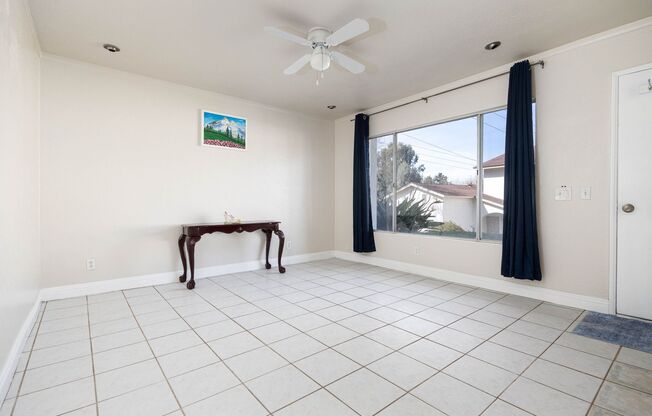 Lovely and Spacious Oceanside Townhouse!