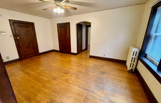 2636 N Oakland Ave
