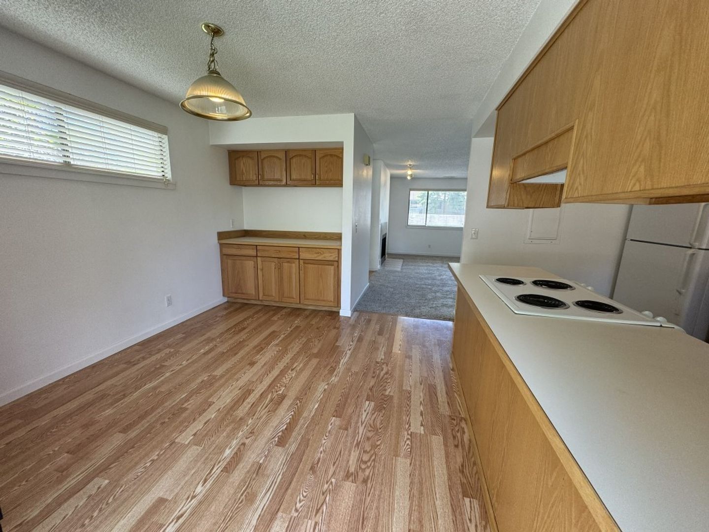 2Bd/1Ba Kirkland Condo