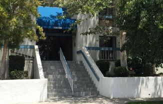 15335 Magnolia Unit 114