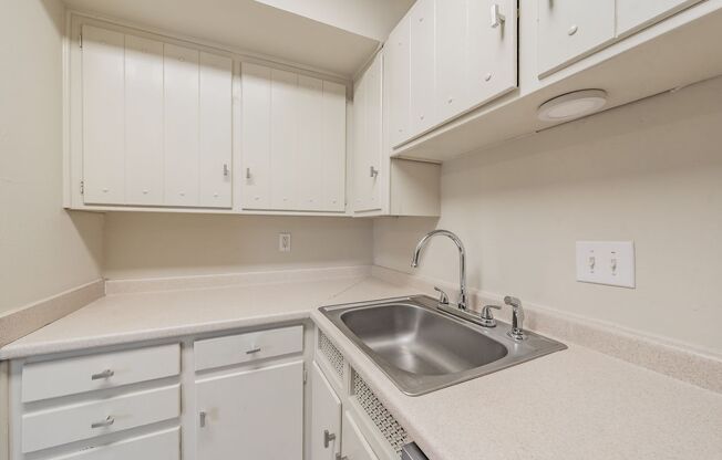 1 bed, 1 bath, $1,175