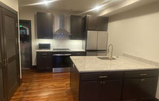 1 bed, 1 bath, 7 sqft, $1,600, Unit Unit 3