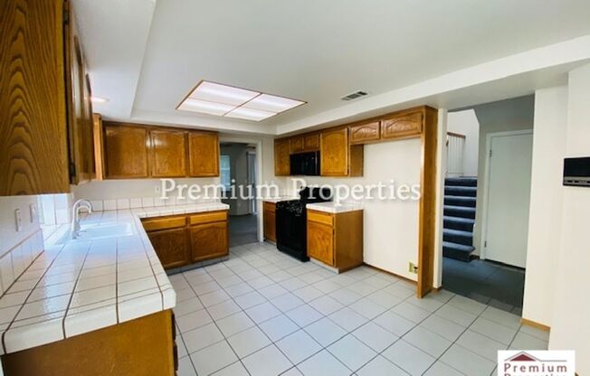 3 beds, 2.5 baths, $3,775