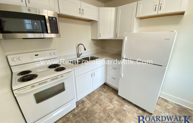 2 beds, 1 bath, 500 sqft, $999, Unit 675 E 5th Ave #5