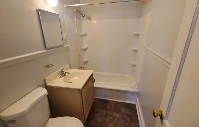 2 beds, 1 bath, $850