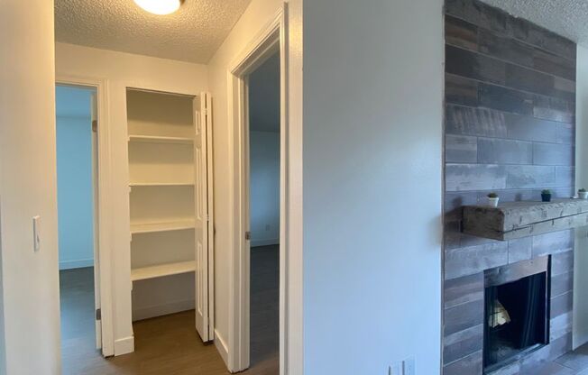 2 beds, 1 bath, 807 sqft, $1,675, Unit C4