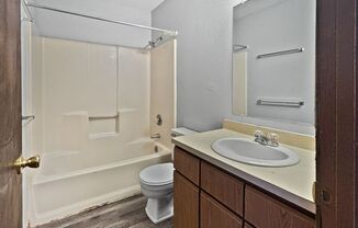 2 beds, 1.5 baths, $1,325, Unit 3