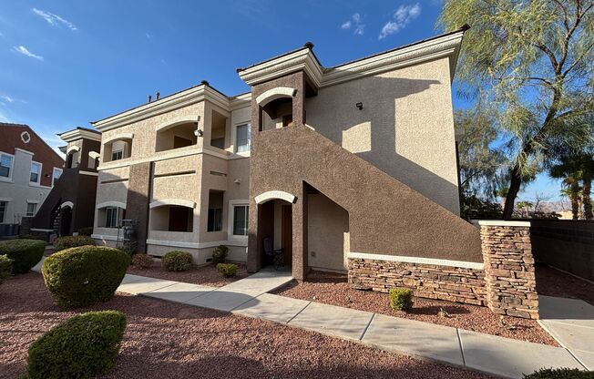 Gorgeous 3BED/ 2BATH- 1 Car Garage!  Home located in Centennial Hills!