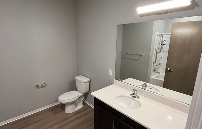 1 bed, 1 bath, 665 sqft, $1,325, Unit 1323