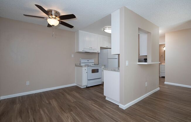 1 bed, 1 bath, 704 sqft, $1,995, Unit B-27