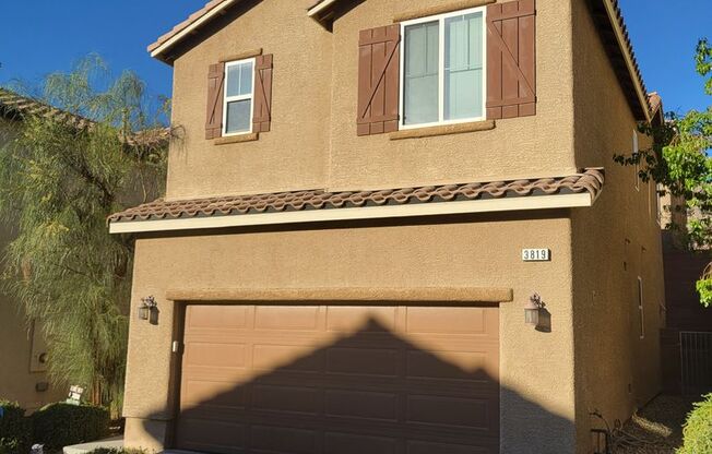 Northwest 3/2.5/2 car