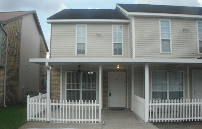 2 beds, 1.5 baths, $1,250