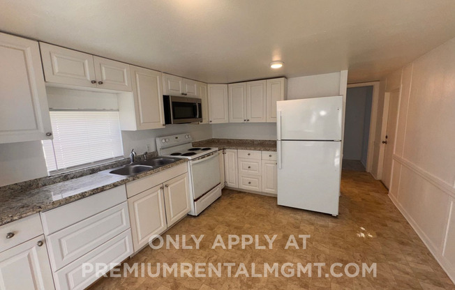 1137 S Christiana Ave Apopka FL 32703