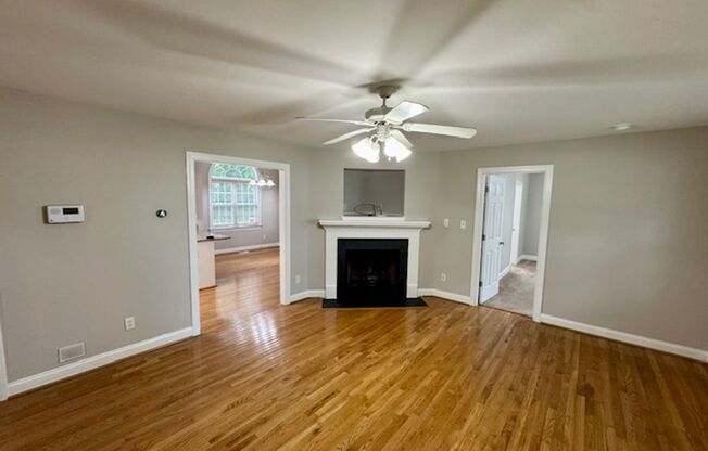 5 minutes to White Oak!