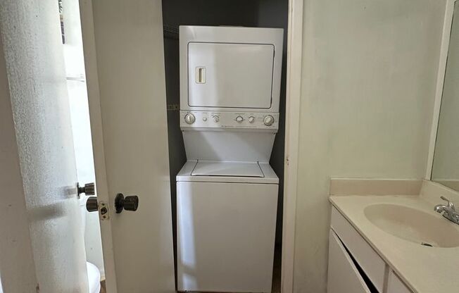 Studio, 1 bath, 432 sqft, $895, Unit 31
