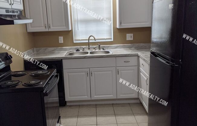 Updated South KCMO Home-Available in JUNE!!