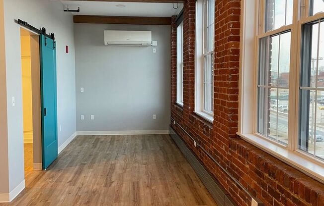 Studio, 1 bath, 472 sqft, $1,715, Unit 214