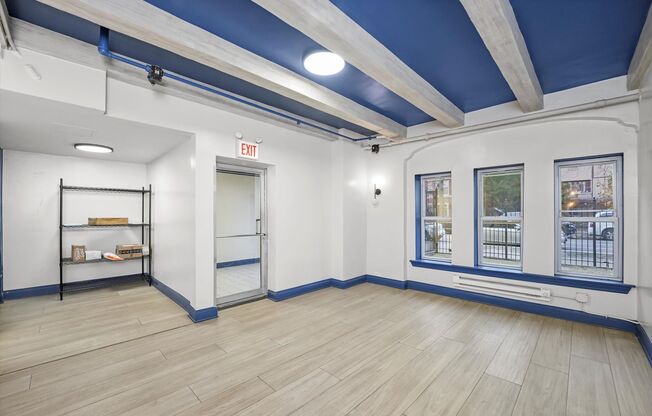 Studio, 1 bath, 381 sqft, $1,095, Unit 206