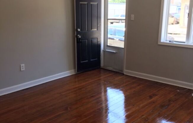 2445 East Huntingdon Street