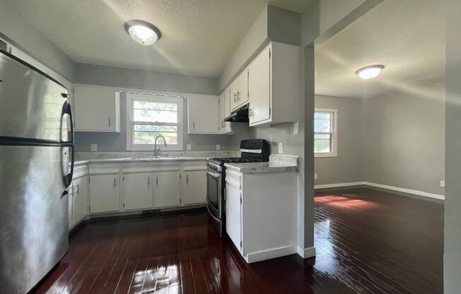 Beautiful 6 bedroom 2 bathroom house