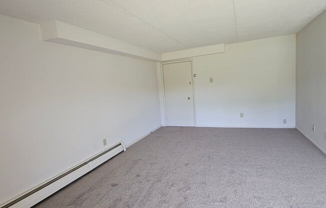 2 beds, 1 bath, 900 sqft, $1,525, Unit 317