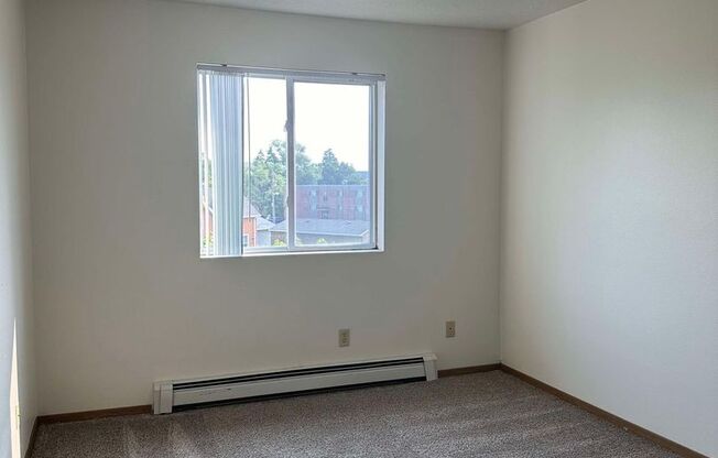 2 beds, 2 baths, $1,075, Unit 1704-305