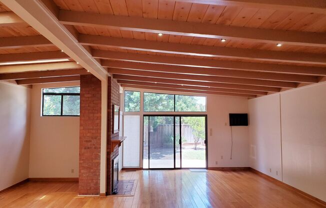 Recently Updated Single Story Home on Quiet Court in Mission San Jose Neighborhood!