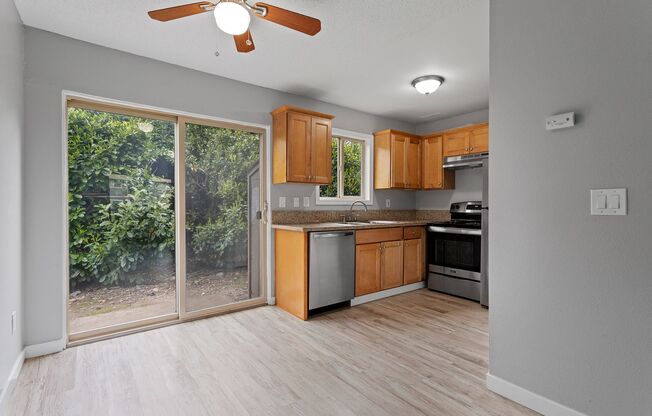 2 beds, 1 bath, 825 sqft, $1,595, Unit 4137