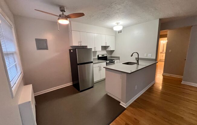 1 bed, 1 bath, 609 sqft, $1,425, Unit 410
