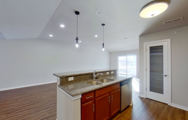 2 beds, 1 bath, 1,233 sqft, $1,670, Unit 3