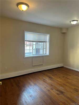 3 beds, 2 baths, 4,053 sqft, $3,000, Unit 3