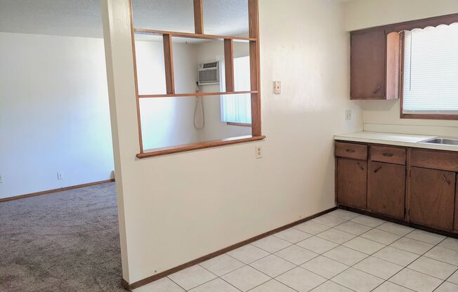 2 beds, 1 bath, $1,440, Unit 8